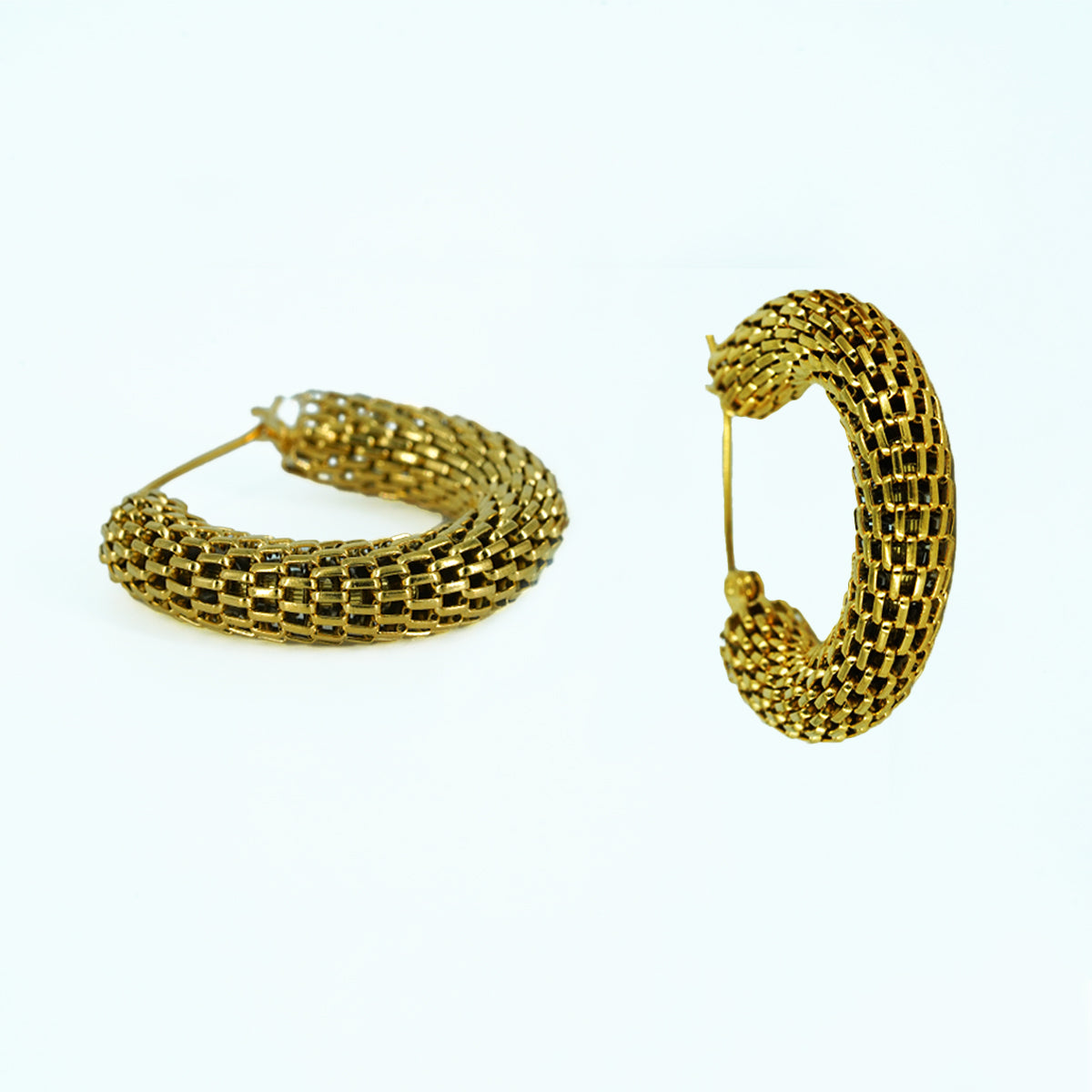 Gold mesh hoop earrings