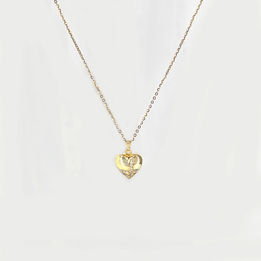 Exquisite heart-shaped gold pendant set