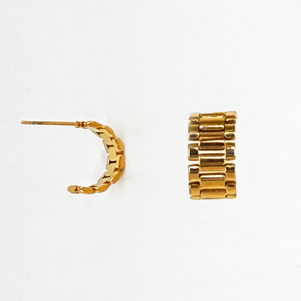 Semi-looped earrings in anti-tarnish gold finish