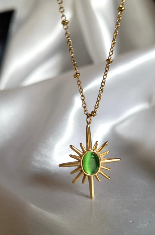 Radiant emerald and gold finish pendant chain